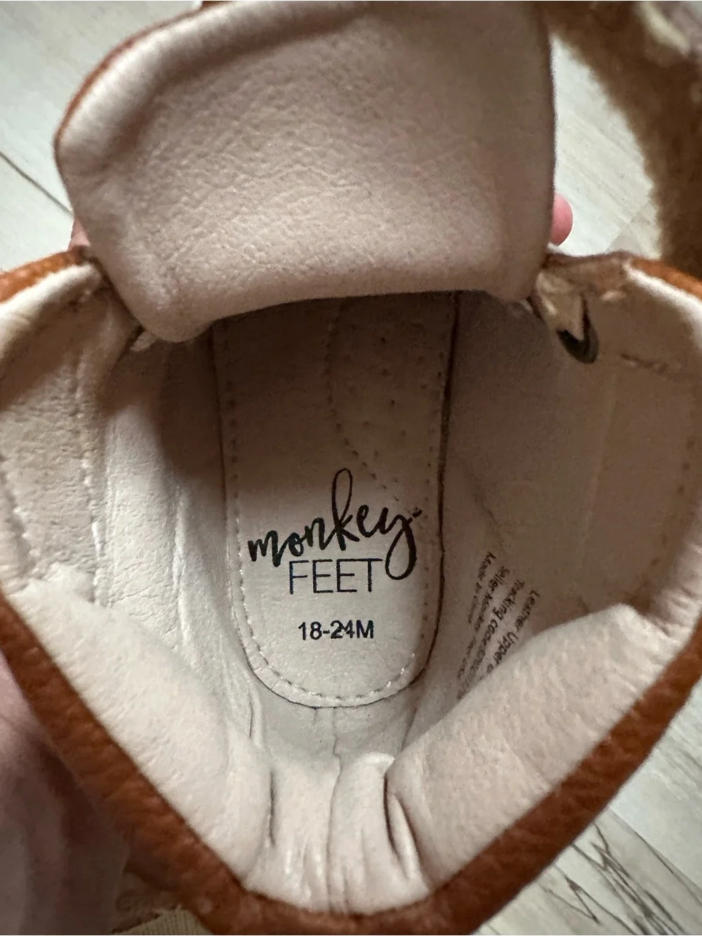 Monkey Feet stylish brown